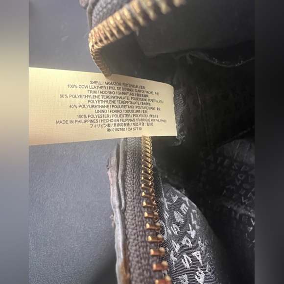 kate spade mini reilly laurel way glitter crossbody EUC - Picture 6 of 9